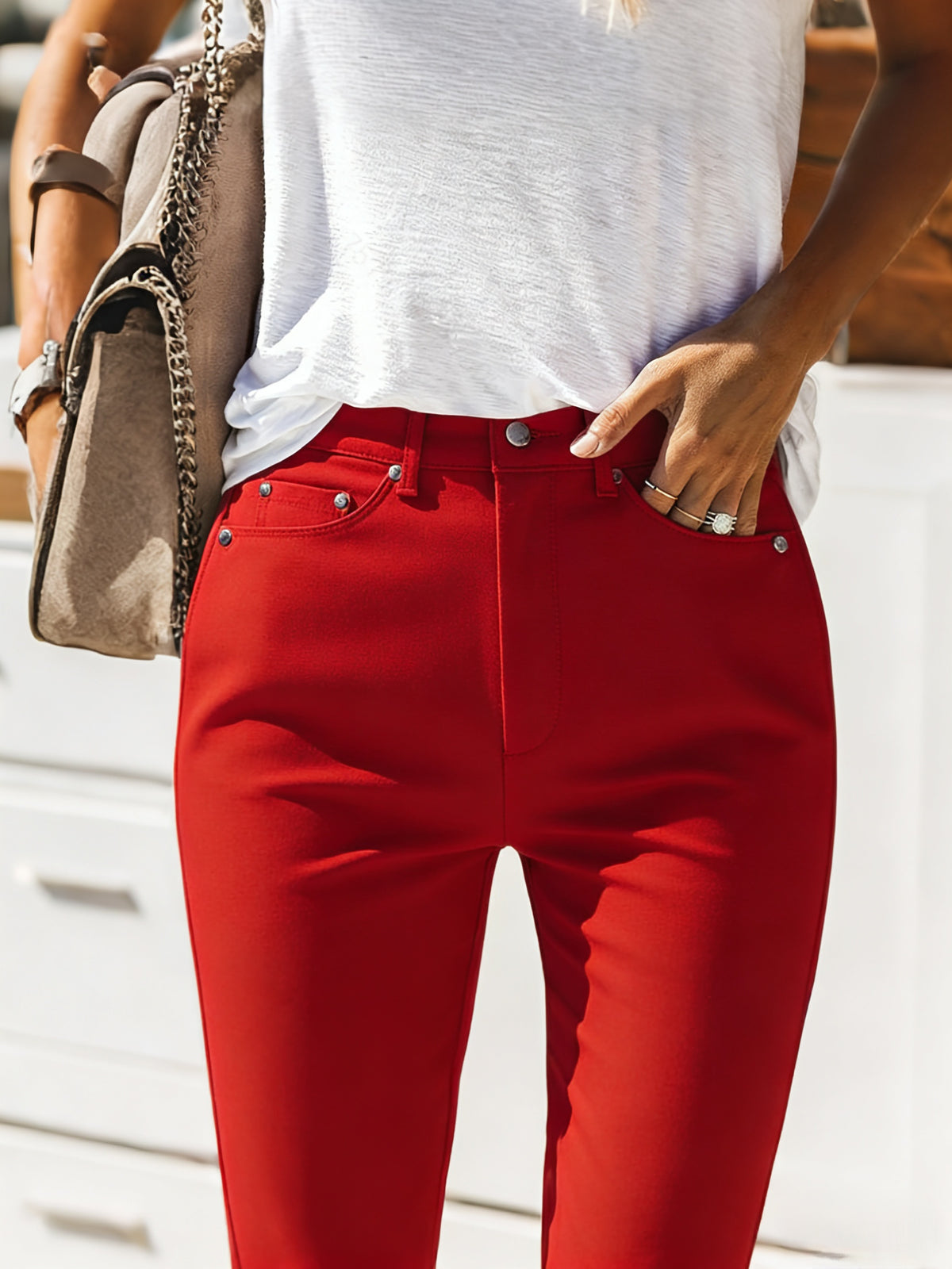Women's Stylish Slim-Fit Jeans Made from Stretchy Material, Perfect for Casual Outings and Suitable for Any Season - product image 3