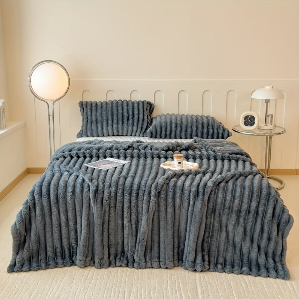 Plush Faux Fur Blanket – Imitation Rabbit Fur 300-350gsm Knit Throw for Sofa, Bed & Travel, All Season, 3 Colors, 2 Sizes - product image 8