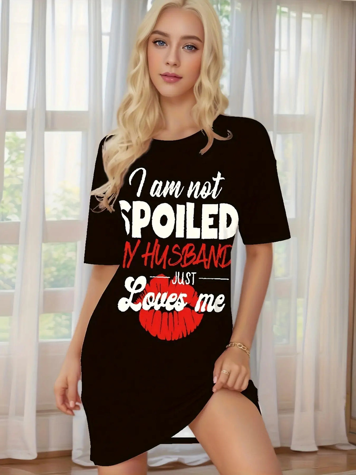 Casual Short-Sleeve Pajamas for Women Featuring The Print "I'M Not Spoiled, Just Loved by My Husband" Along with a Red Lips Pattern, They Are Machine Washable, Suitable for All Seasons