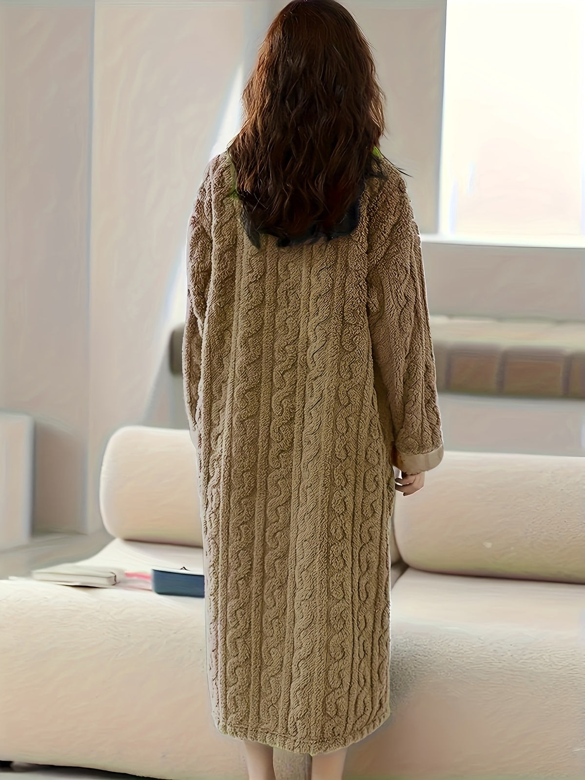 Ladies' Thickened Coral Bathrobe, Super Soft and High-quality Winter Pajamas with Pockets, Machine-washable Long-sleeved Round-neck Bathrobe, Comfortable and - product image 7