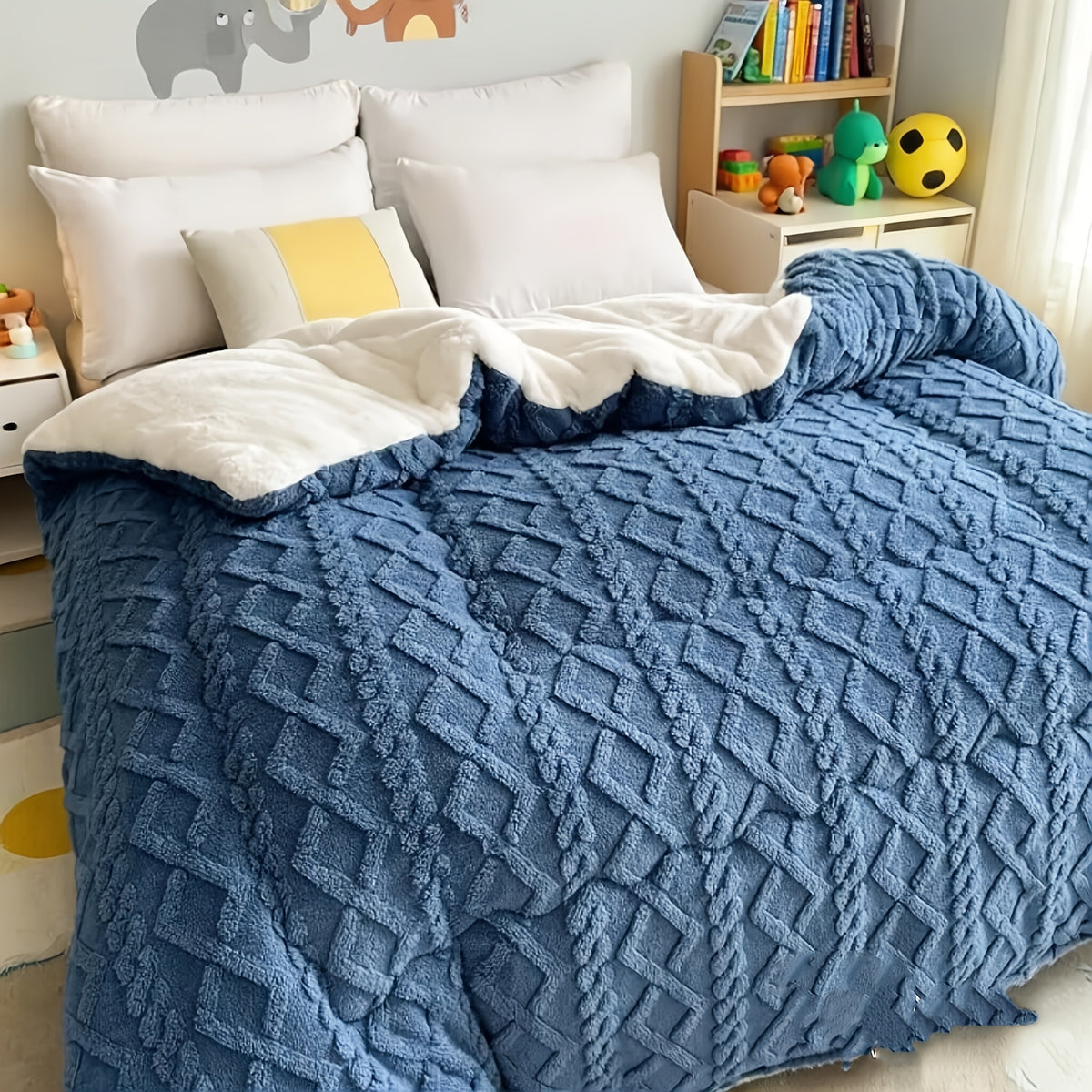 [Luxurious Taffeta Comforter] Soft, Thick, and Warm Taffeta Comforter - Luxurious For All Seasons - Machine Washable, Perfect For Kids Bedroom, Guest Room - product image 9