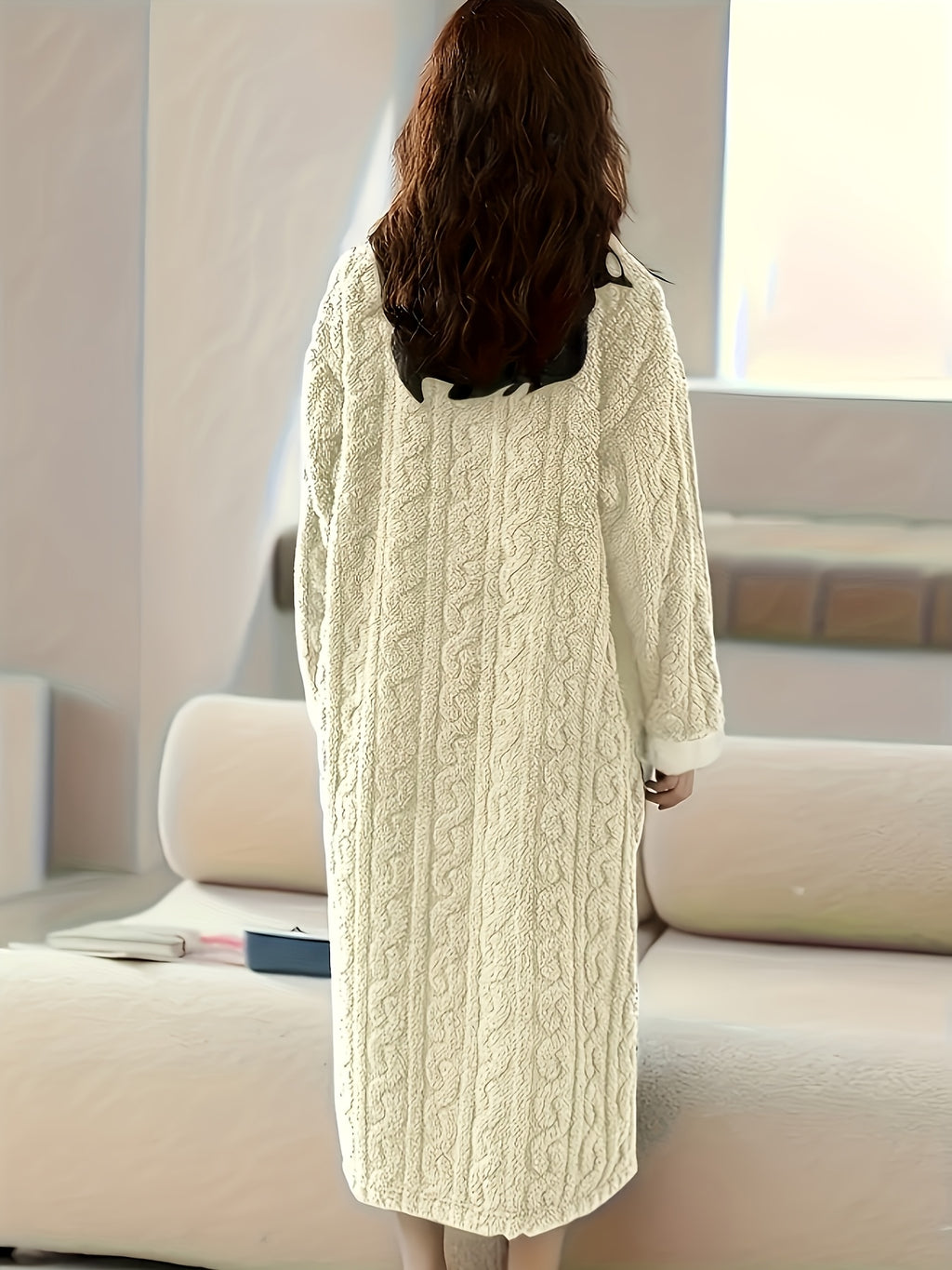 Ladies' Thickened Coral Bathrobe, Super Soft and High-quality Winter Pajamas with Pockets, Machine-washable Long-sleeved Round-neck Bathrobe, Comfortable and - product image 3