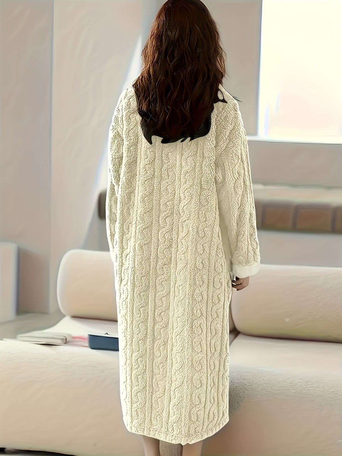 Ladies' Thickened Coral Bathrobe, Super Soft and High-quality Winter Pajamas with Pockets, Machine-washable Long-sleeved Round-neck Bathrobe, Comfortable and - product image 3