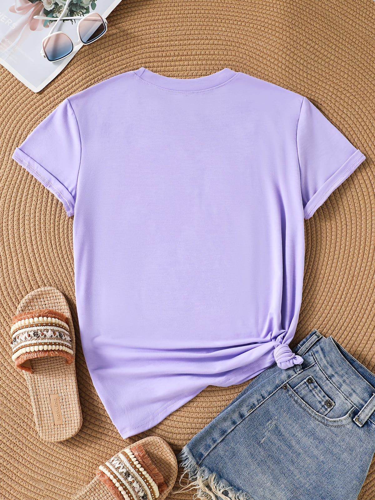 Women's V-Neck T-Shirt, Standard Size, Elegant Autumn Pumpkin Print, Suitable for Daily Life, Going Out, and Casual Wear, Best Choice for Friends and Family