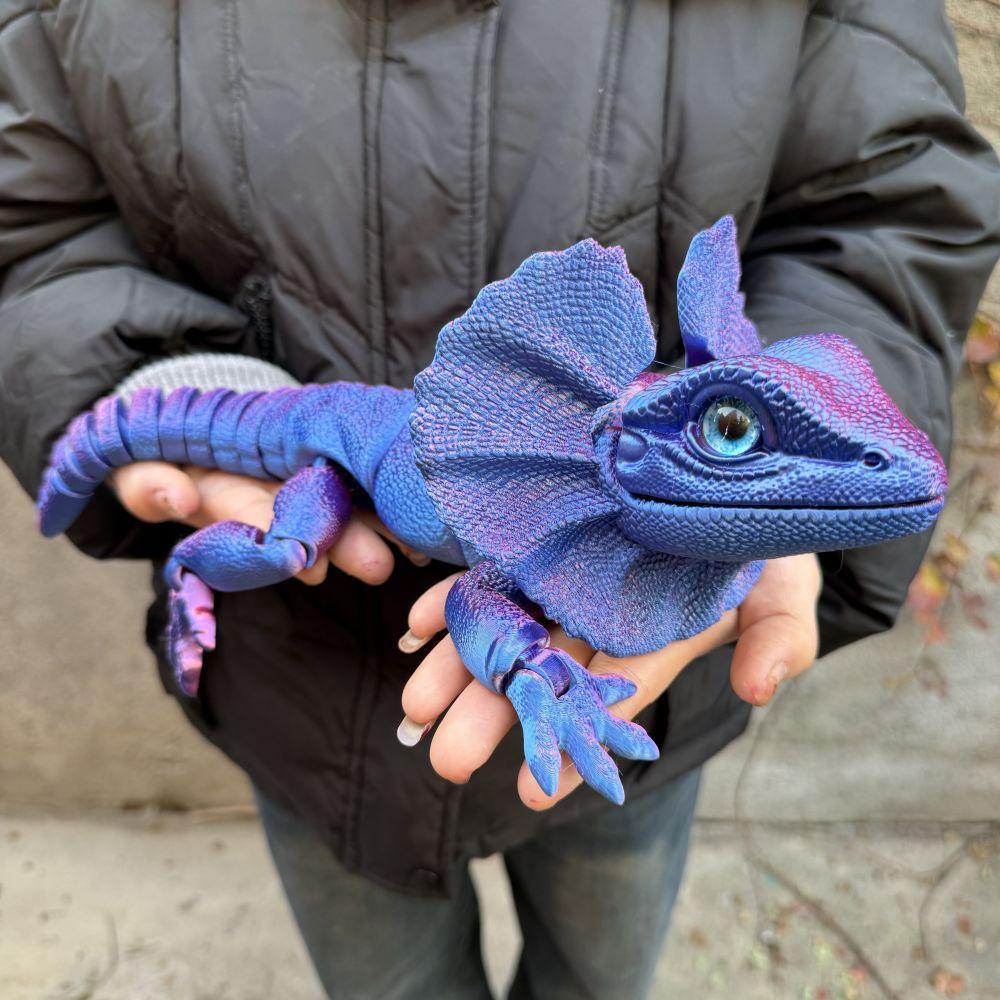 Frilled Neck Lizard Figurine 3D Printed | Large Umbrella Lizard Animal Sculpture 8 Color Styles, Reptile Collectible Desk Decor Unique Gift for Reptile Lovers Kids Teens Adults