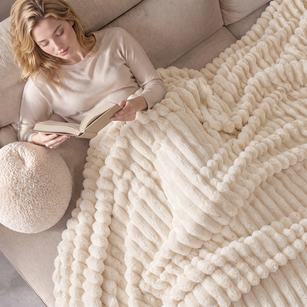1pc Ultra-soft Faux Rabbit Fur Blanket, Comfortable and Warm, Suitable For All Seasons, Available In Multiple Colours, Multipurpose Blanket, Suitable For Bed - product image 2