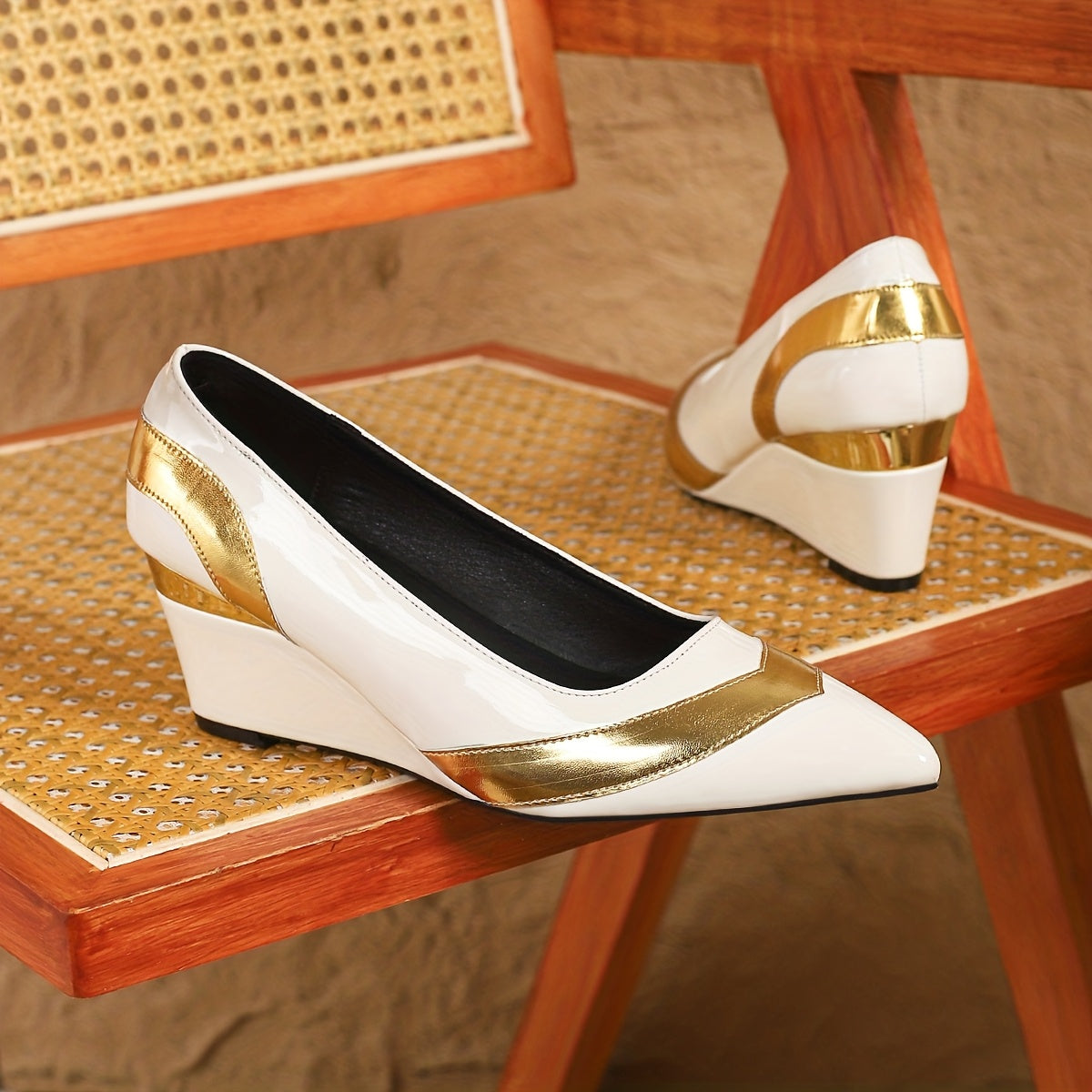 A Pair of Women's Single Shoes with Black and Golden Color, Pointed Toe, Thick-Soled Comfortable Wedge Heels, Fashionable Leisure Elegant High, Shopping Banquet Commuting Single Shoes